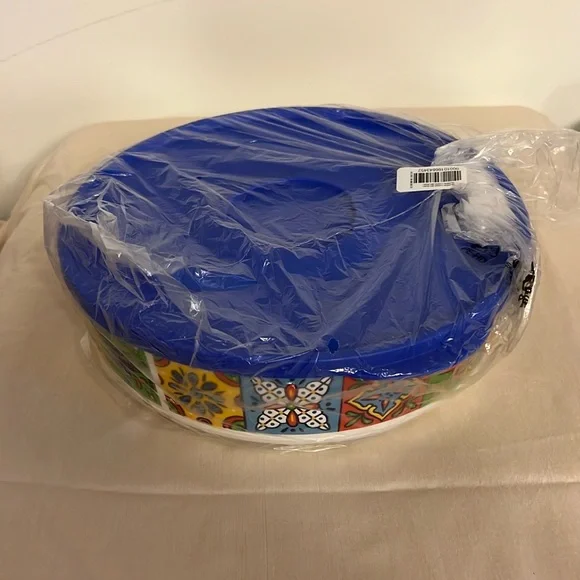 NEW Tupperware Bowl - Picture 2 of 7